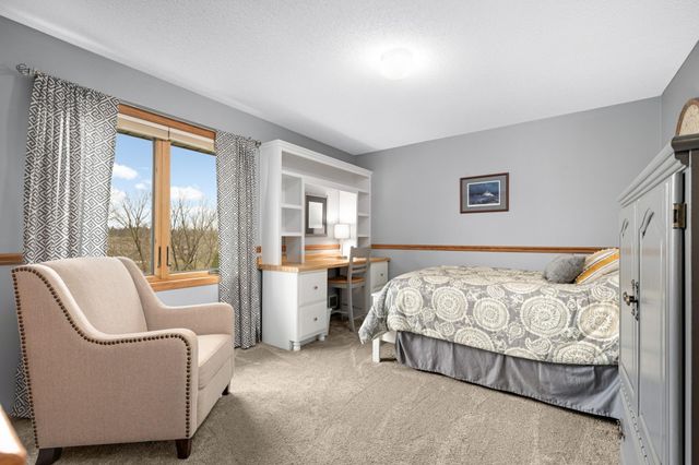 8682 Flamingo Drive, Chanhassen, MN 55317