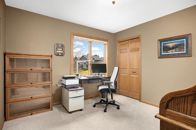 8682 Flamingo Drive, Chanhassen, MN 55317