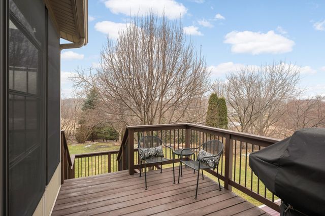 8682 Flamingo Drive, Chanhassen, MN 55317