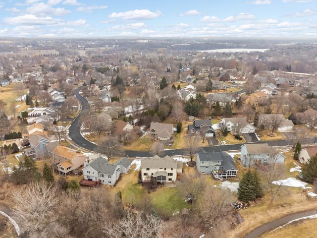 8682 Flamingo Drive, Chanhassen, MN 55317