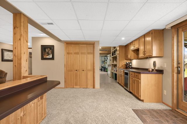 8682 Flamingo Drive, Chanhassen, MN 55317