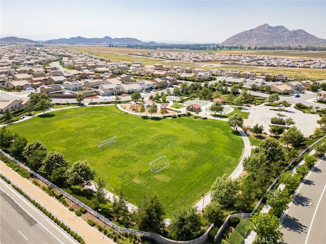 29550 Woodcreek Trail, Winchester, CA 92596