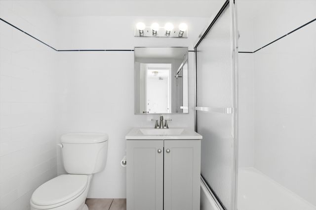 1440 N Lake Shore Drive 5F, Chicago, IL 60610