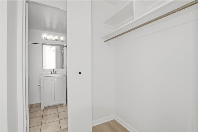 1440 N Lake Shore Drive 5F, Chicago, IL 60610