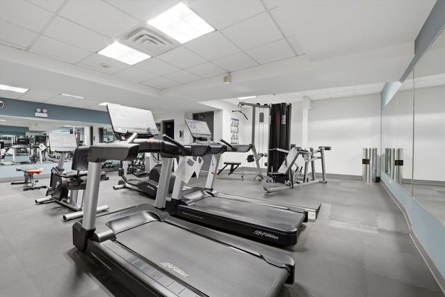 1440 N Lake Shore Drive 5F, Chicago, IL 60610