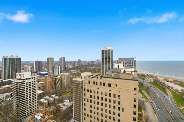 1440 N Lake Shore Drive 5F, Chicago, IL 60610