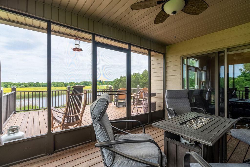 Image 33 of property listing at 3351 N McGeesville Road, Carbondale, IL 62902