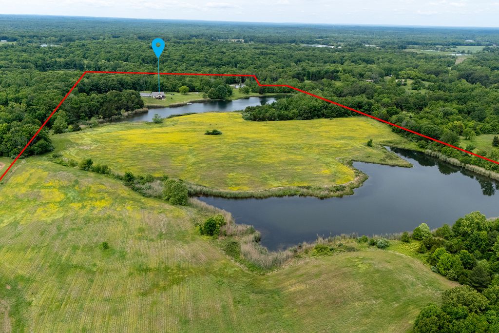 Image 47 of property listing at 3351 N McGeesville Road, Carbondale, IL 62902
