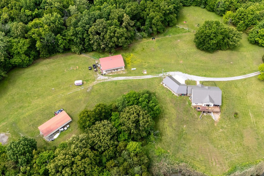 Image 50 of property listing at 3351 N McGeesville Road, Carbondale, IL 62902