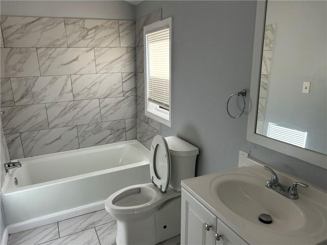 2023 Montgall Avenue, Kansas City, MO 64127