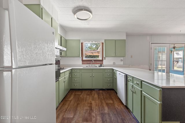 55 Koch Road, Picayune, MS 39466