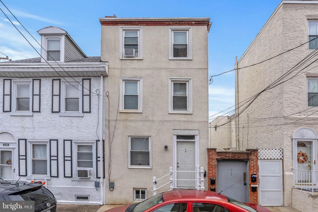 1037 CREASE ST, Philadelphia, PA 19125
