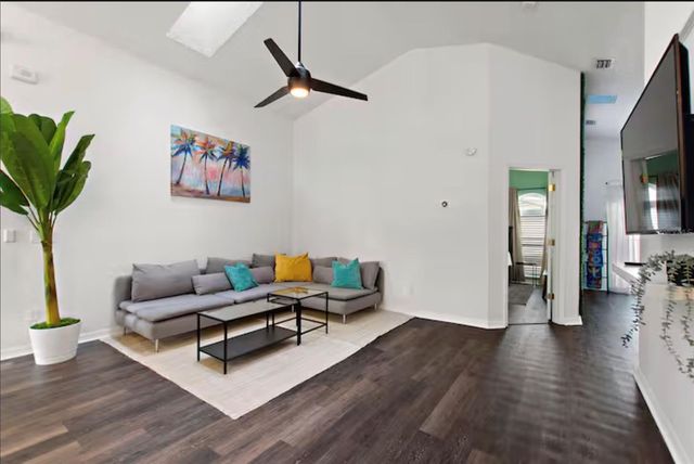 431 LOCKBREEZE DRIVE, Davenport, FL 33897