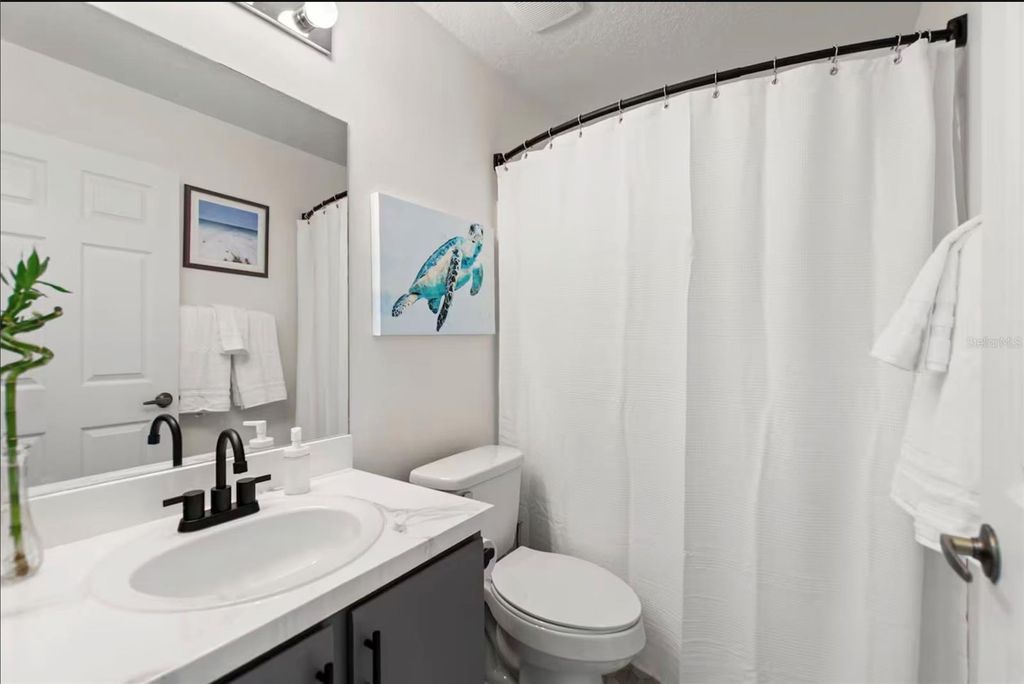 Image 17 of property listing at 431 LOCKBREEZE DRIVE, Davenport, FL 33897