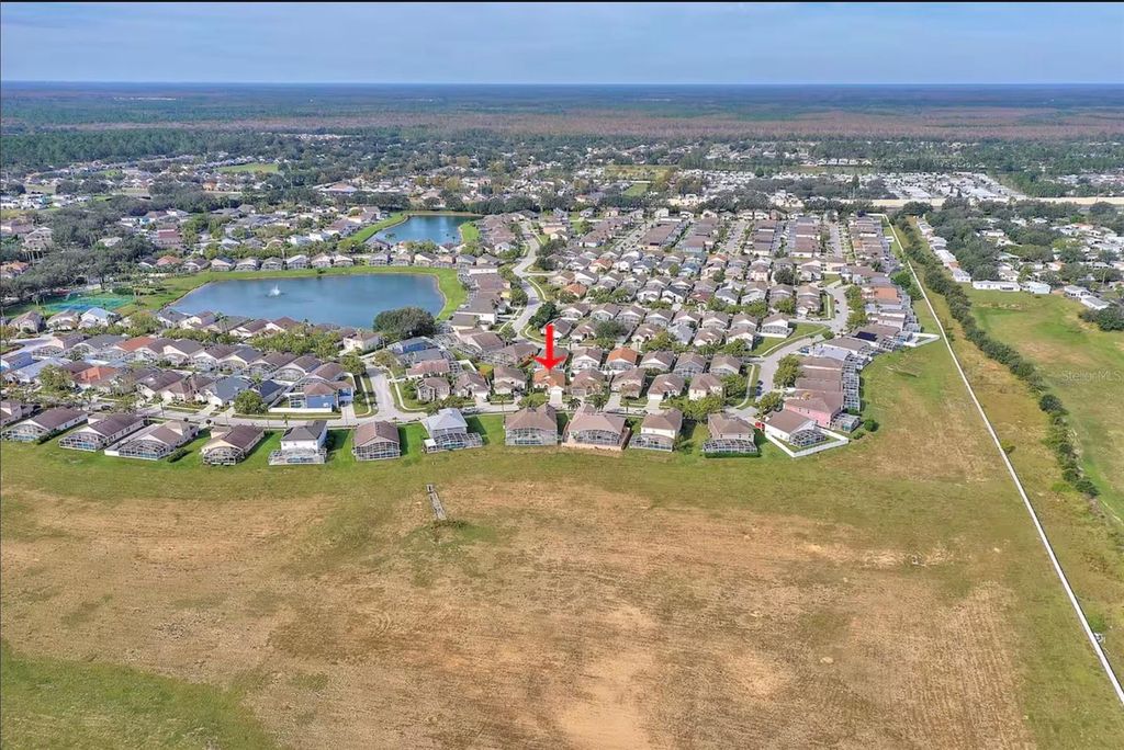 Image 35 of property listing at 431 LOCKBREEZE DRIVE, Davenport, FL 33897