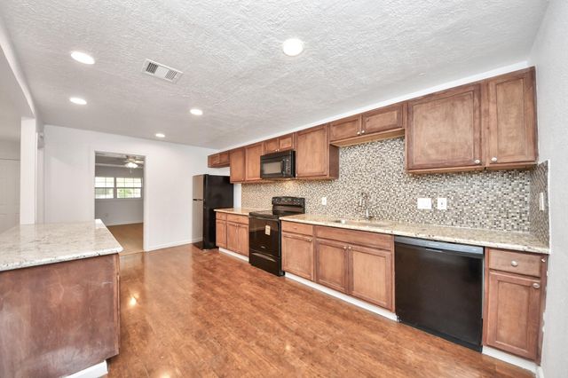 5521 Southlea Street, Houston, TX 77033