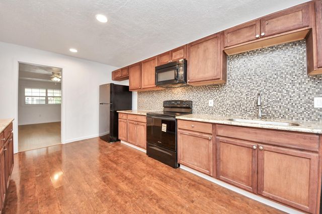 5521 Southlea Street, Houston, TX 77033