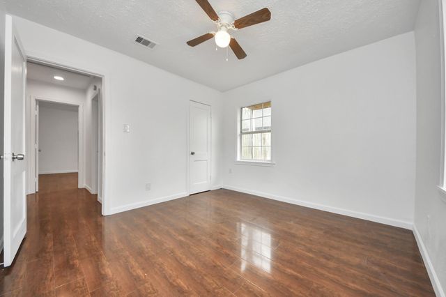 5521 Southlea Street, Houston, TX 77033