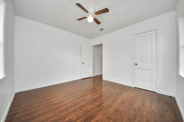 5521 Southlea Street, Houston, TX 77033