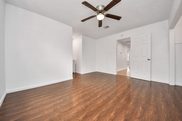 5521 Southlea Street, Houston, TX 77033