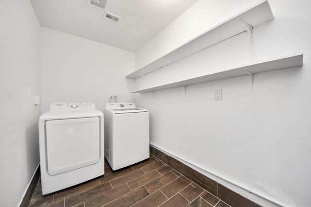 5521 Southlea Street, Houston, TX 77033