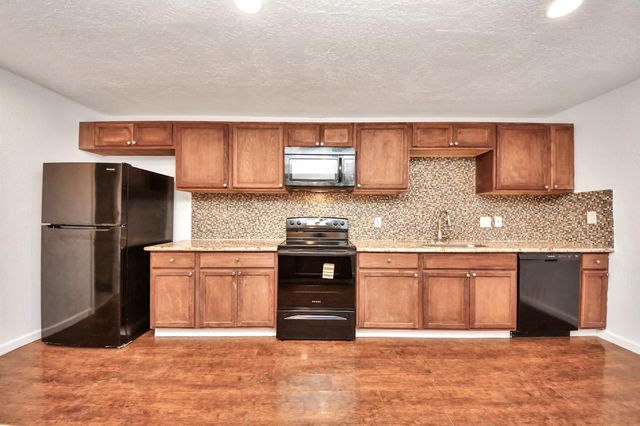 5521 Southlea Street, Houston, TX 77033