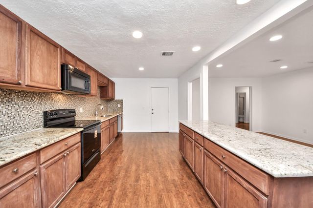 5521 Southlea Street, Houston, TX 77033