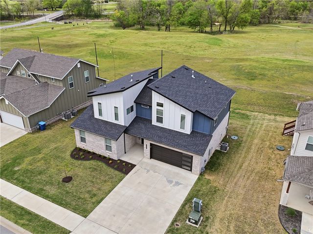 1124 Bunker Drive, Pea Ridge, AR 72751
