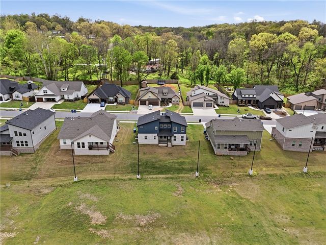 1124 Bunker Drive, Pea Ridge, AR 72751