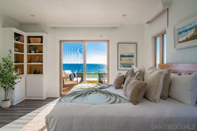 6529 Neptune Pl, La Jolla, CA 92037