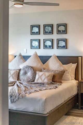 6529 Neptune Pl, La Jolla, CA 92037