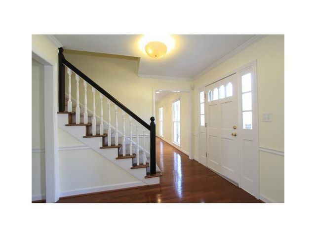 890 Ferncroft Court, Roswell, GA 30075