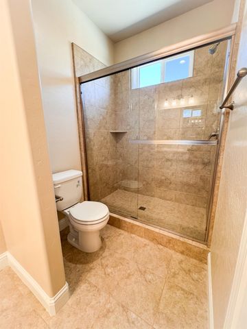 467 W Gibson, Clovis, CA 93612
