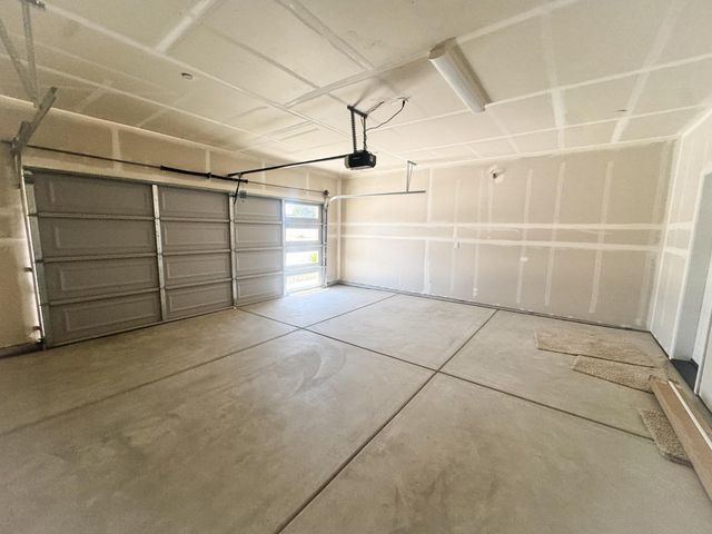 467 W Gibson, Clovis, CA 93612