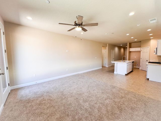 467 W Gibson, Clovis, CA 93612