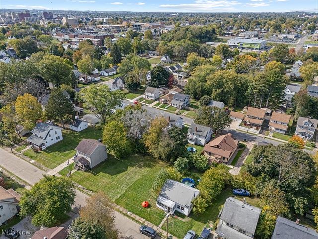 1422 Plain Avenue NE, Canton, OH 44714