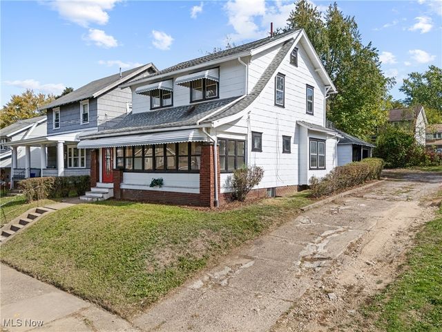 1422 Plain Avenue NE, Canton, OH 44714