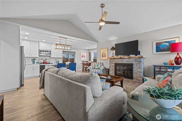 1116 Ocean Shores Boulevard SW, Ocean Shores, WA 98569