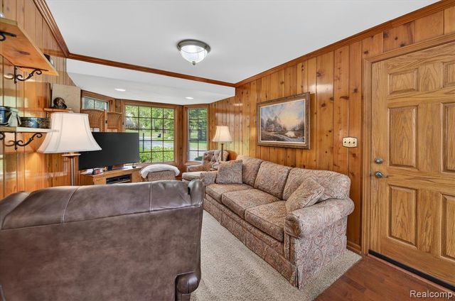 13960 Ridgewood Drive, Plymouth, MI 48170