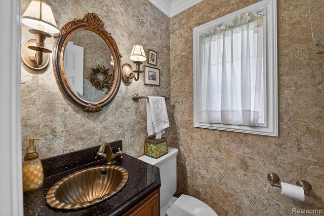 13960 Ridgewood Drive, Plymouth, MI 48170