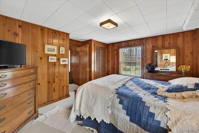 13960 Ridgewood Drive, Plymouth, MI 48170