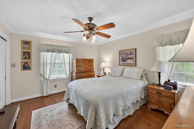 13960 Ridgewood Drive, Plymouth, MI 48170