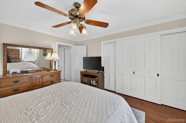 13960 Ridgewood Drive, Plymouth, MI 48170