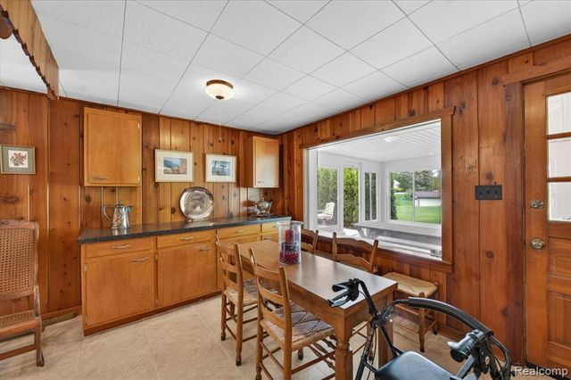 13960 Ridgewood Drive, Plymouth, MI 48170
