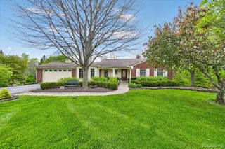 13960 Ridgewood Drive, Plymouth, MI 48170