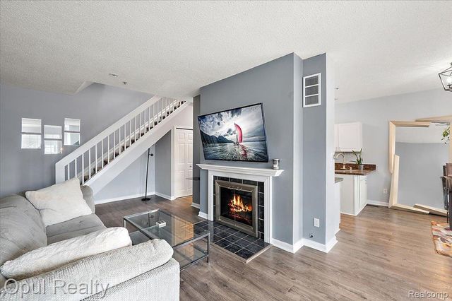 49714 Draper Circle 87, Plymouth Charter Township, MI 48170