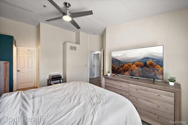 49714 Draper Circle 87, Plymouth Charter Township, MI 48170