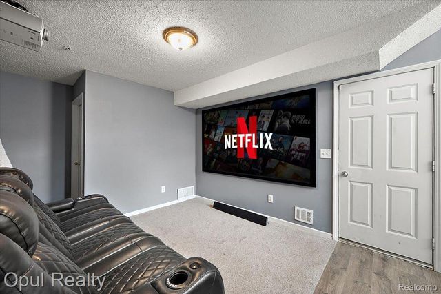 49714 Draper Circle 87, Plymouth Charter Township, MI 48170