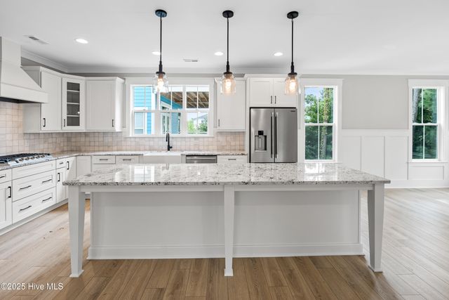 522 White Picket Way, Holly Ridge, NC 28445