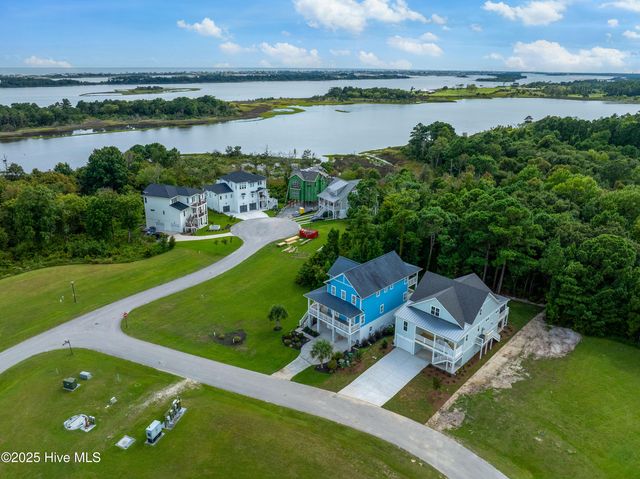 522 White Picket Way, Holly Ridge, NC 28445